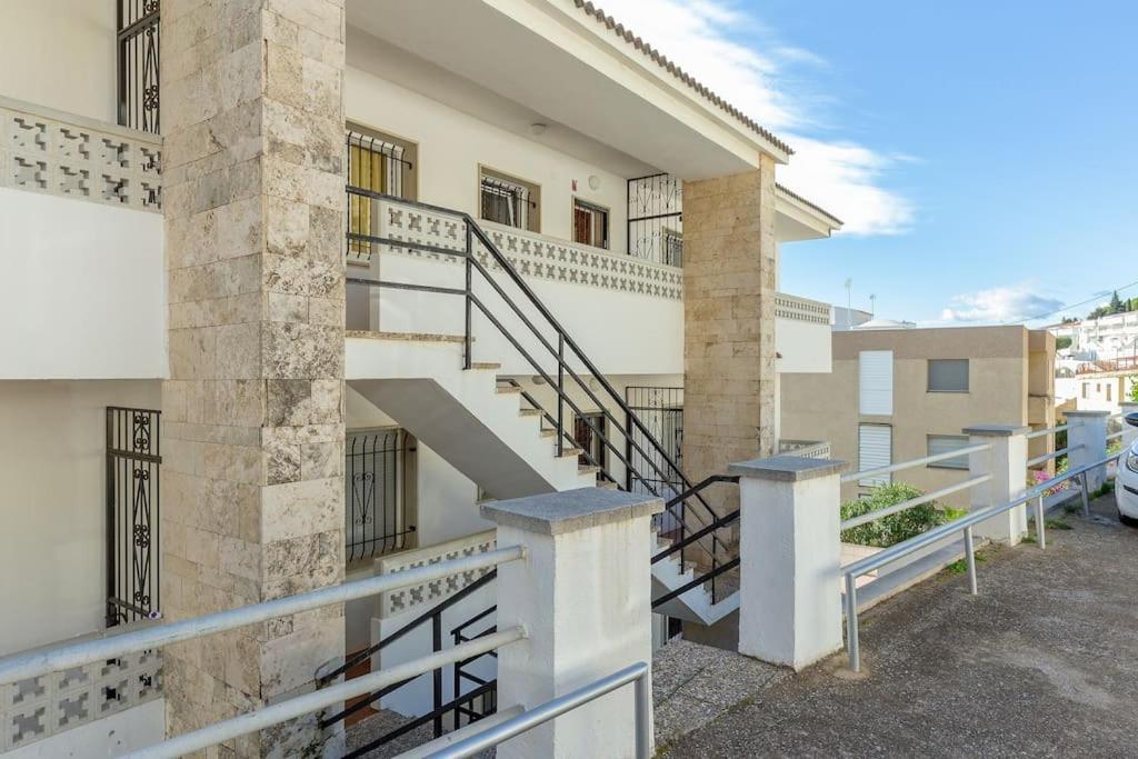 V019 - Las Rocas Apartment